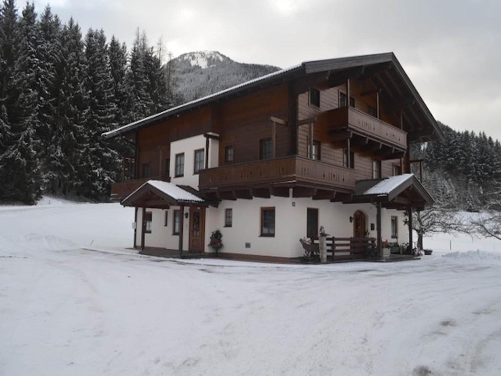 Beautiful Apartment In Mittersill With Balcony Buitenkant foto