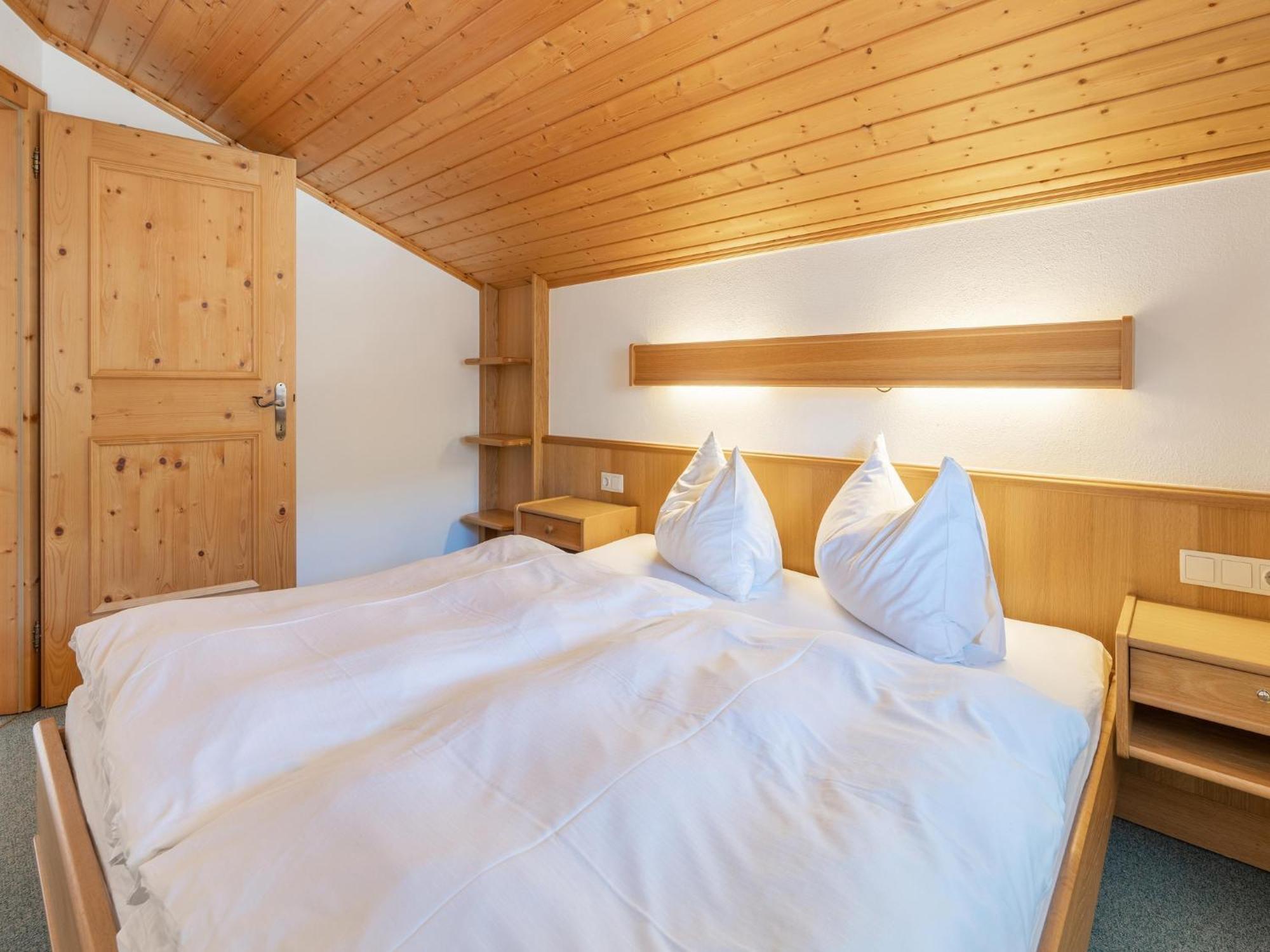 Beautiful Apartment In Mittersill With Balcony Buitenkant foto