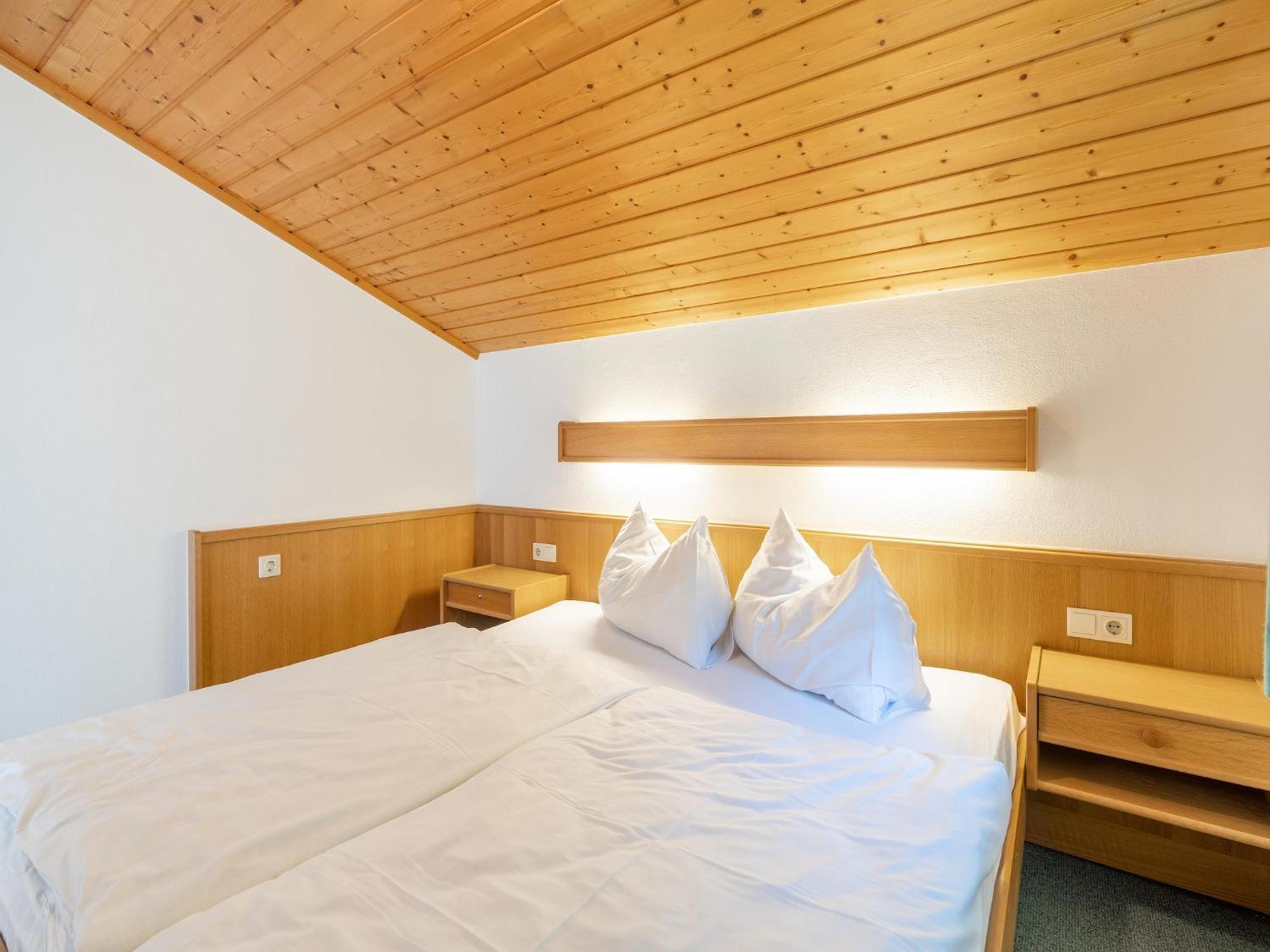 Beautiful Apartment In Mittersill With Balcony Buitenkant foto