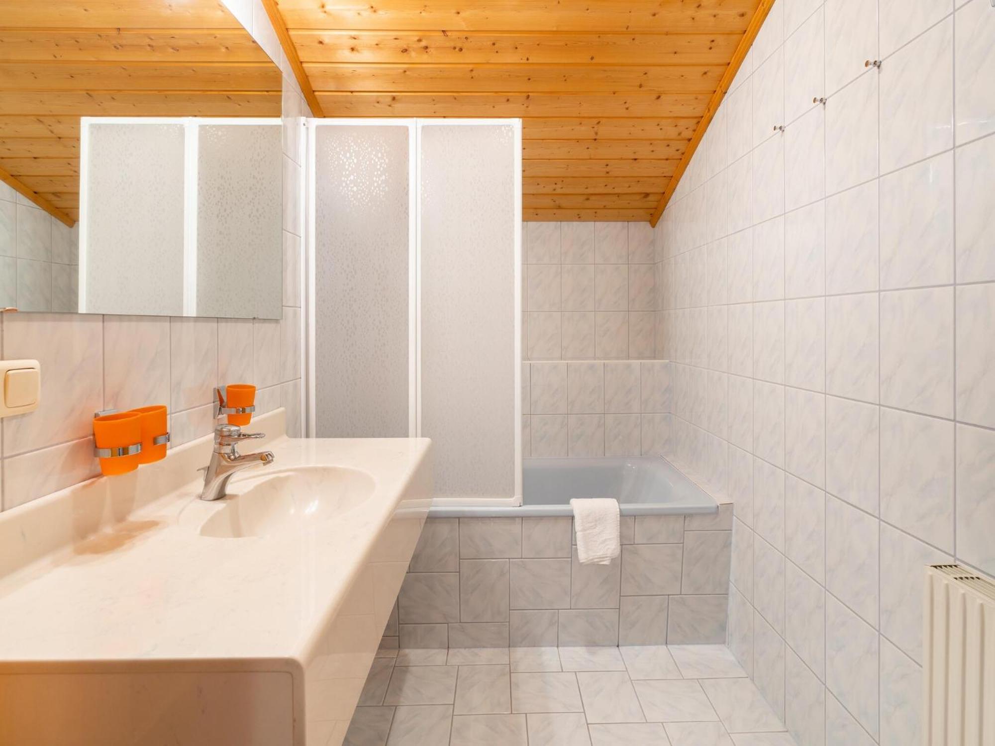 Beautiful Apartment In Mittersill With Balcony Buitenkant foto