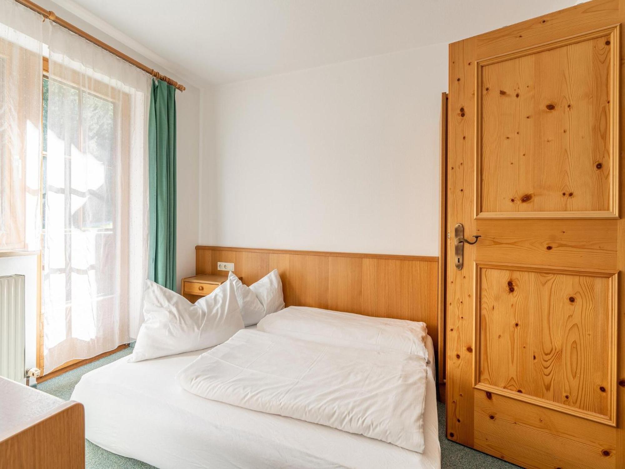 Beautiful Apartment In Mittersill With Balcony Buitenkant foto