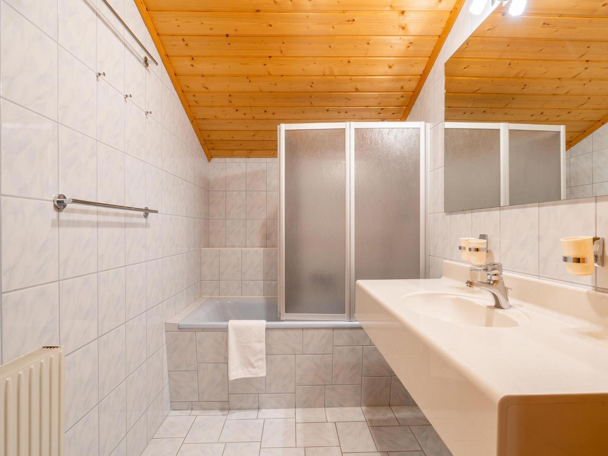 Beautiful Apartment In Mittersill With Balcony Buitenkant foto