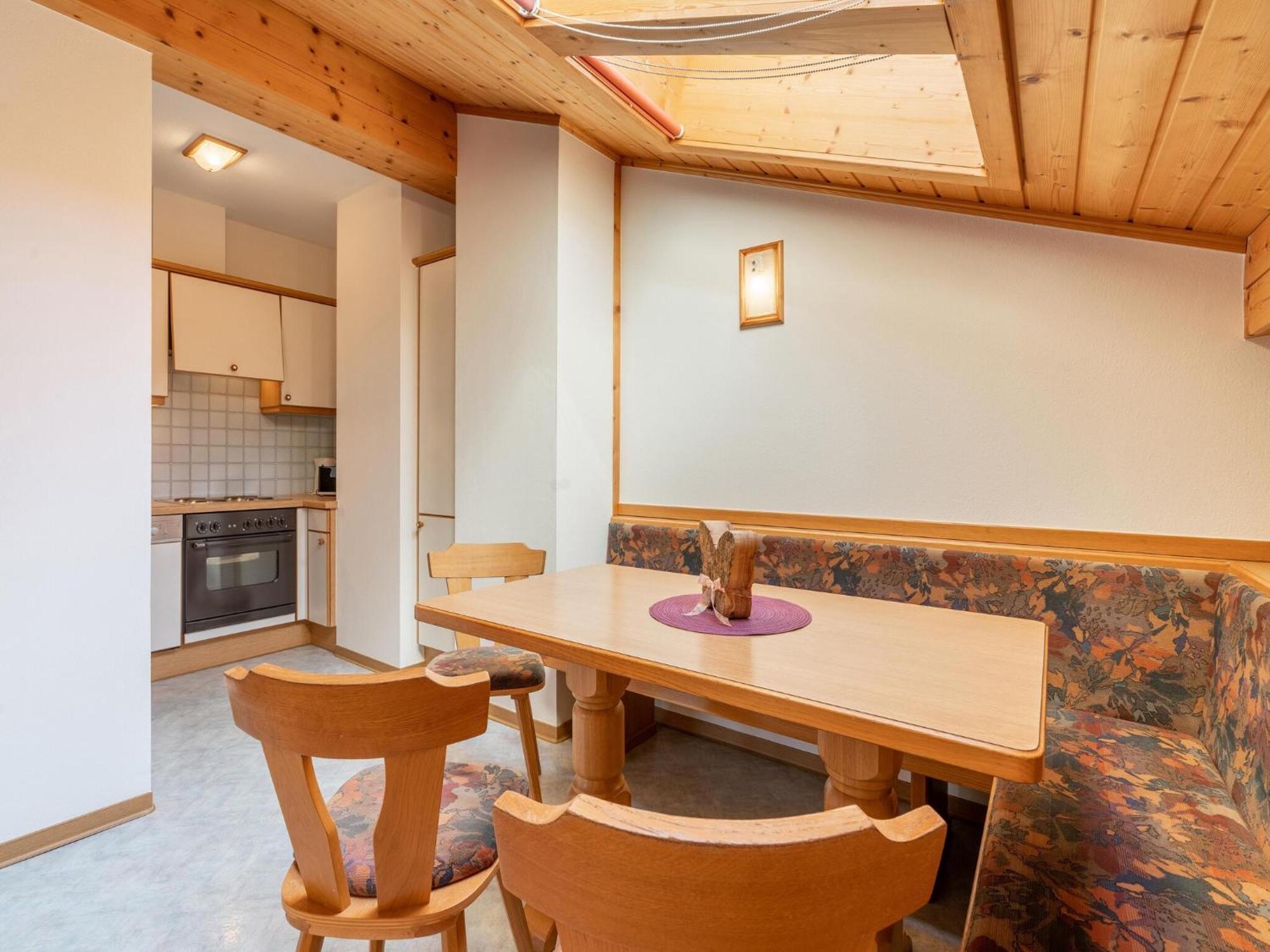 Beautiful Apartment In Mittersill With Balcony Buitenkant foto